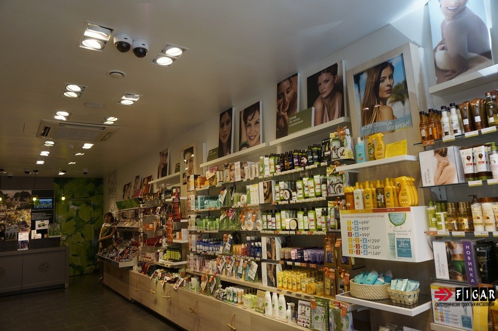 Освещение магазина косметики Ив Роше Арбат