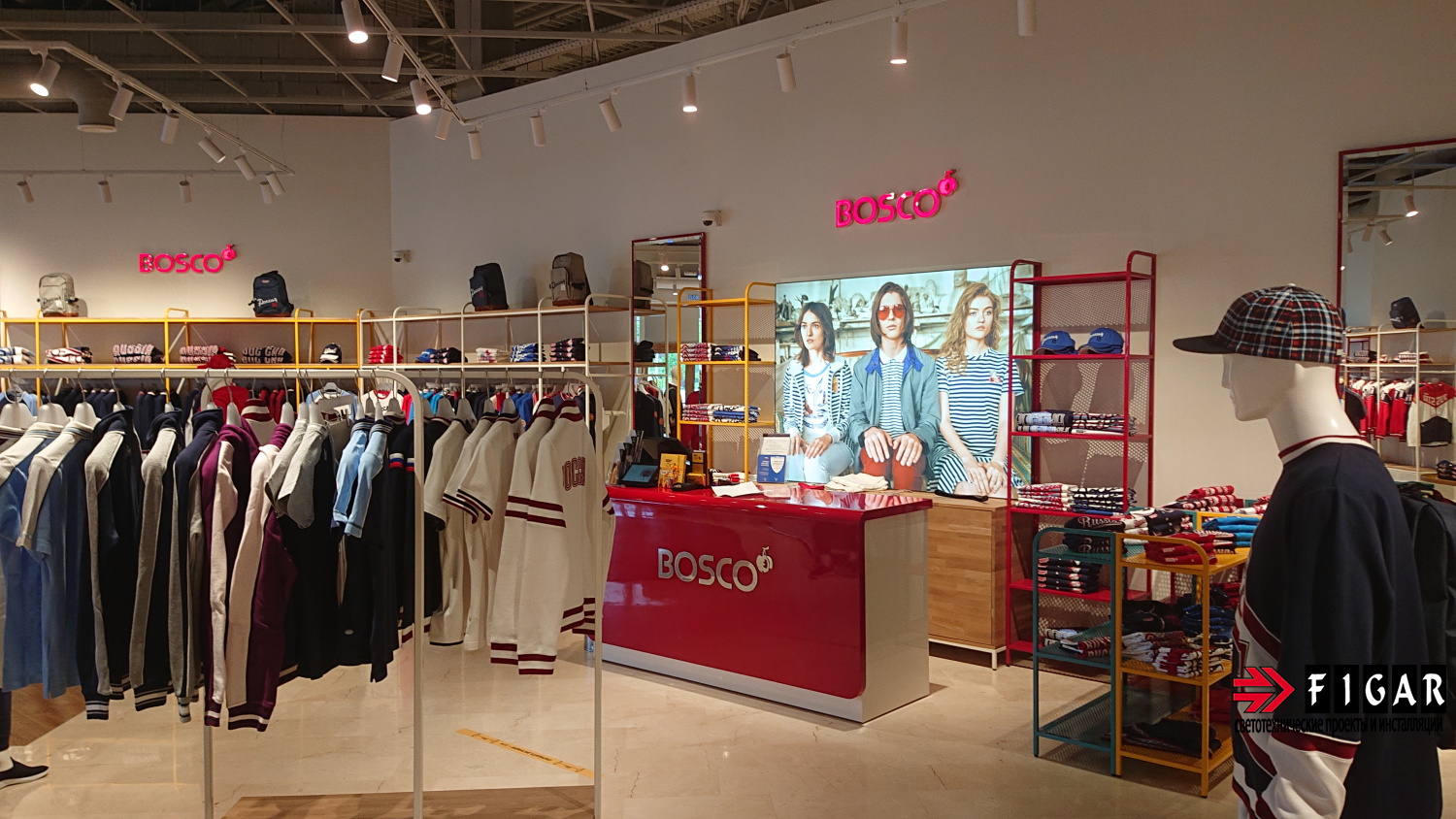 Оформление освещения в магазине Bosco Outlet Village